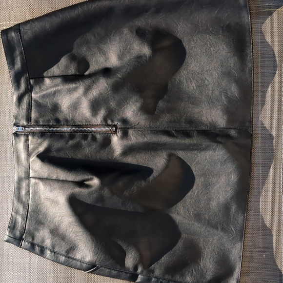 Hazel vegan leather skirt altar'd State size medium - Picture 3 of 3